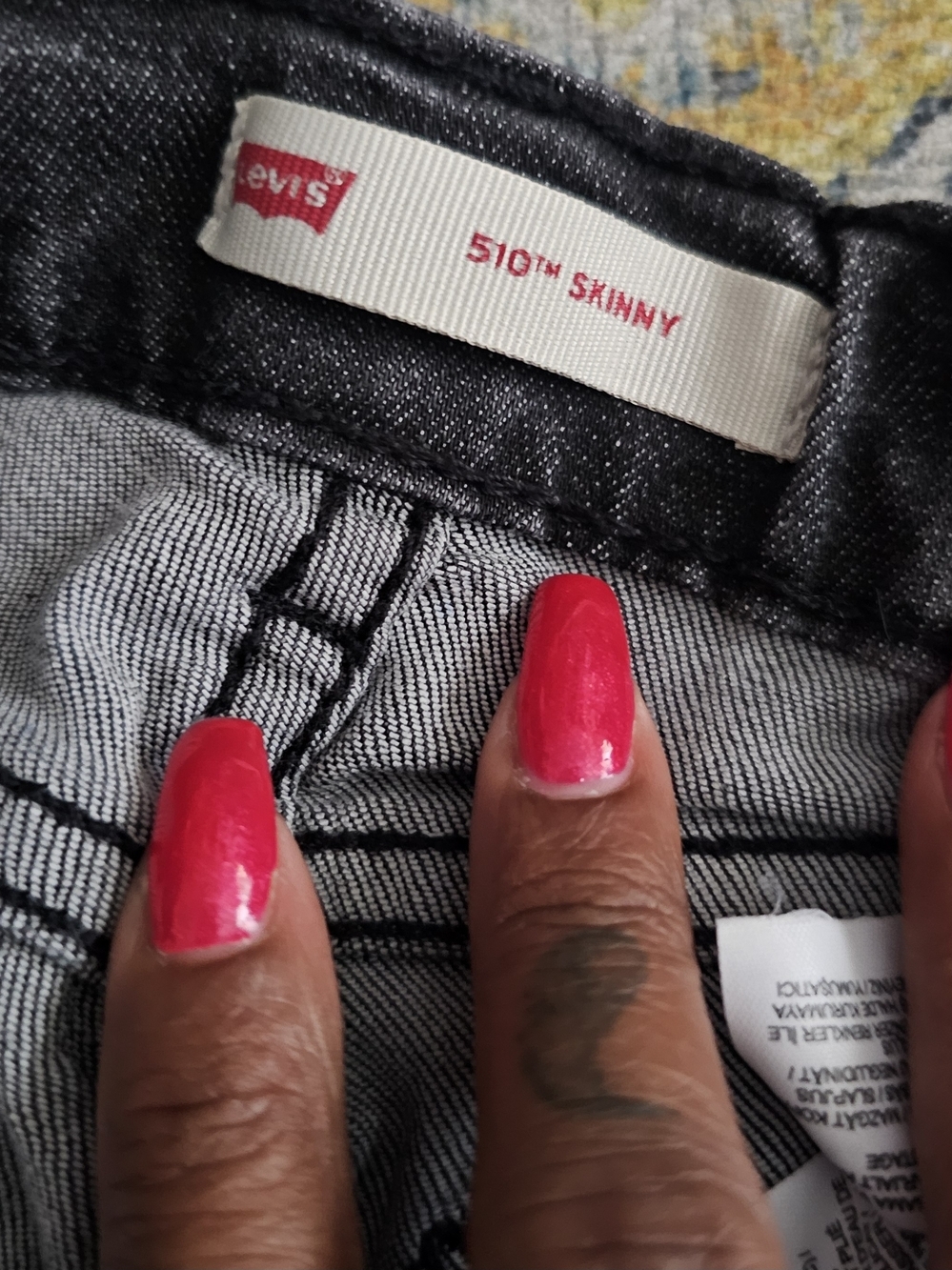 Levi's Black Washed Distressed Kids Jeans - Picture 5 of 6